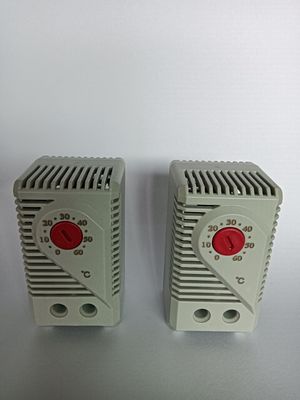 家電の正確な温度制御のためのKTS温度調節器キャビネットコントローラ
